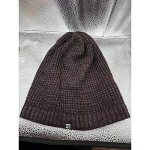 B Logo Waffle Knit Beanie Hat Unisex One Size Stretch Outdoor Casual Winter